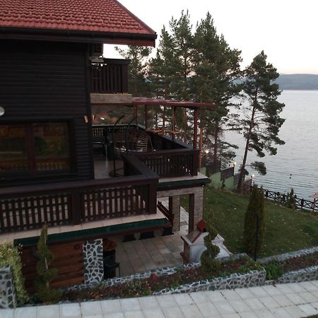 Villa Iskar Lake Residence By Bookvillabg Shtarkelovo Gnezdo Zewnętrze zdjęcie