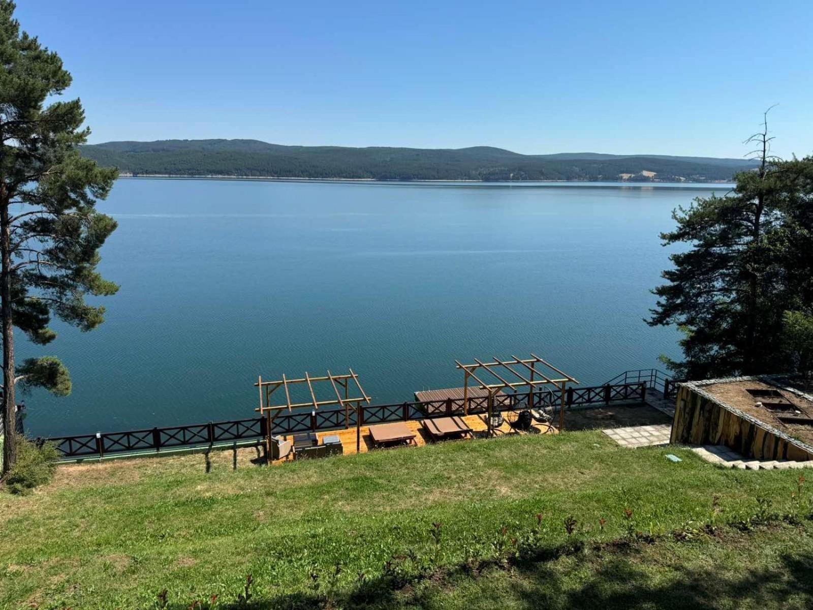 Villa Iskar Lake Residence By Bookvillabg Shtarkelovo Gnezdo Zewnętrze zdjęcie