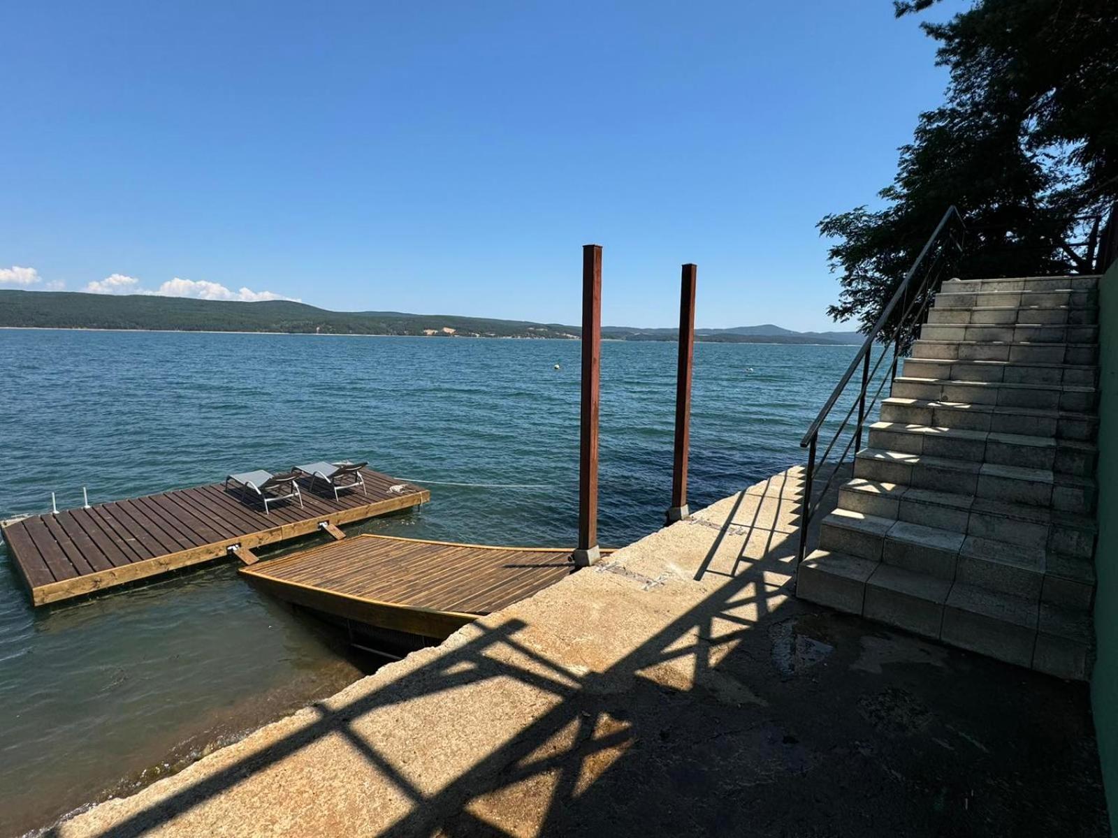 Villa Iskar Lake Residence By Bookvillabg Shtarkelovo Gnezdo Zewnętrze zdjęcie