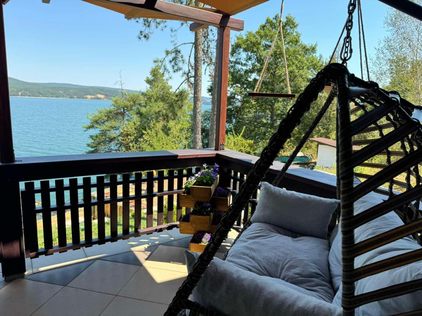Villa Iskar Lake Residence By Bookvillabg Shtarkelovo Gnezdo Zewnętrze zdjęcie
