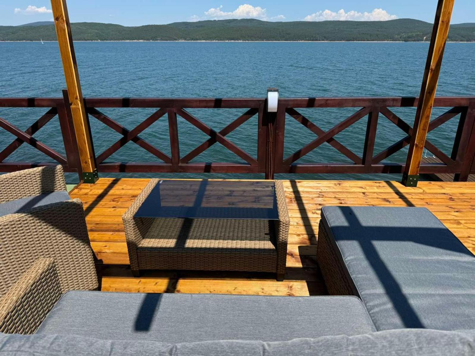 Villa Iskar Lake Residence By Bookvillabg Shtarkelovo Gnezdo Zewnętrze zdjęcie