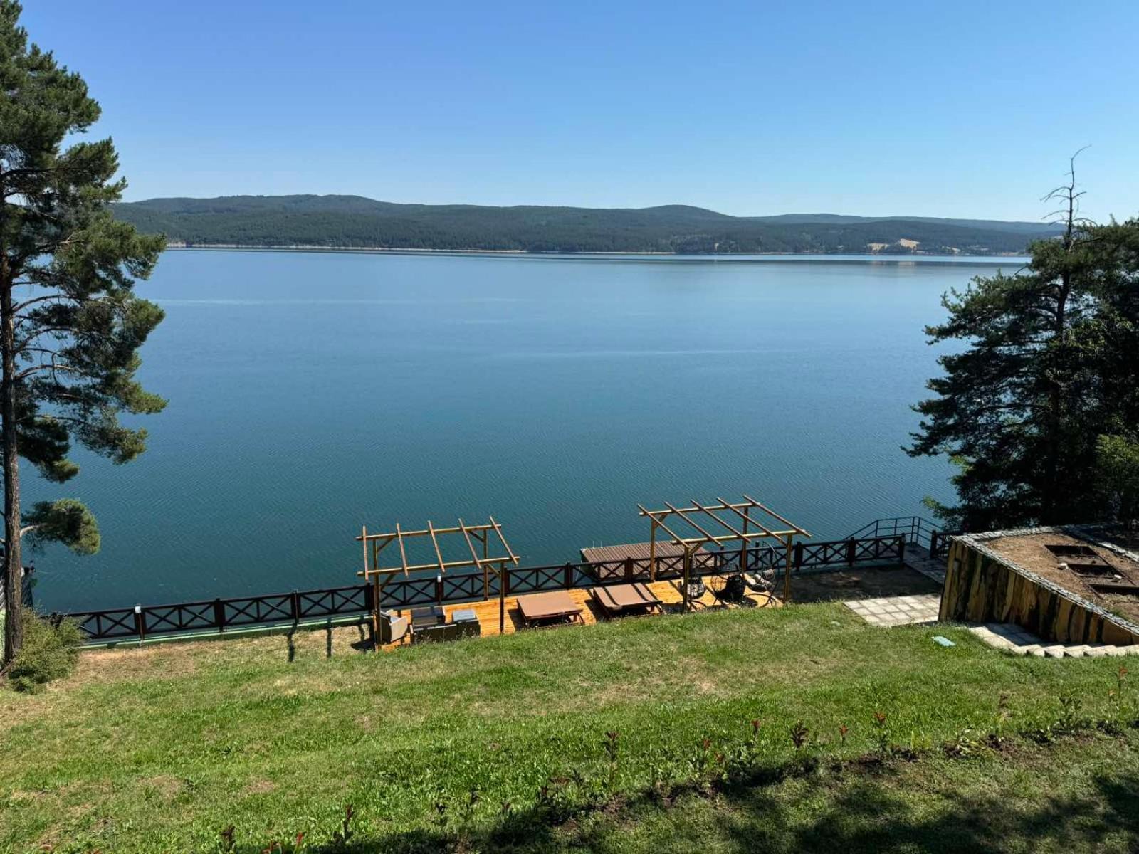 Villa Iskar Lake Residence By Bookvillabg Shtarkelovo Gnezdo Zewnętrze zdjęcie