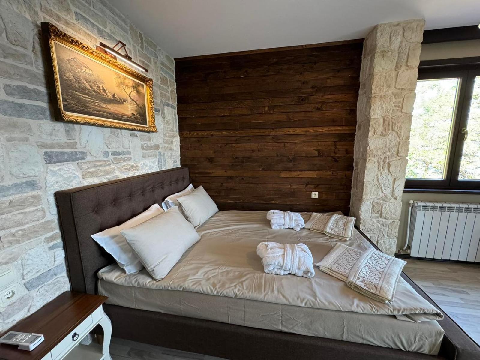 Villa Iskar Lake Residence By Bookvillabg Shtarkelovo Gnezdo Zewnętrze zdjęcie