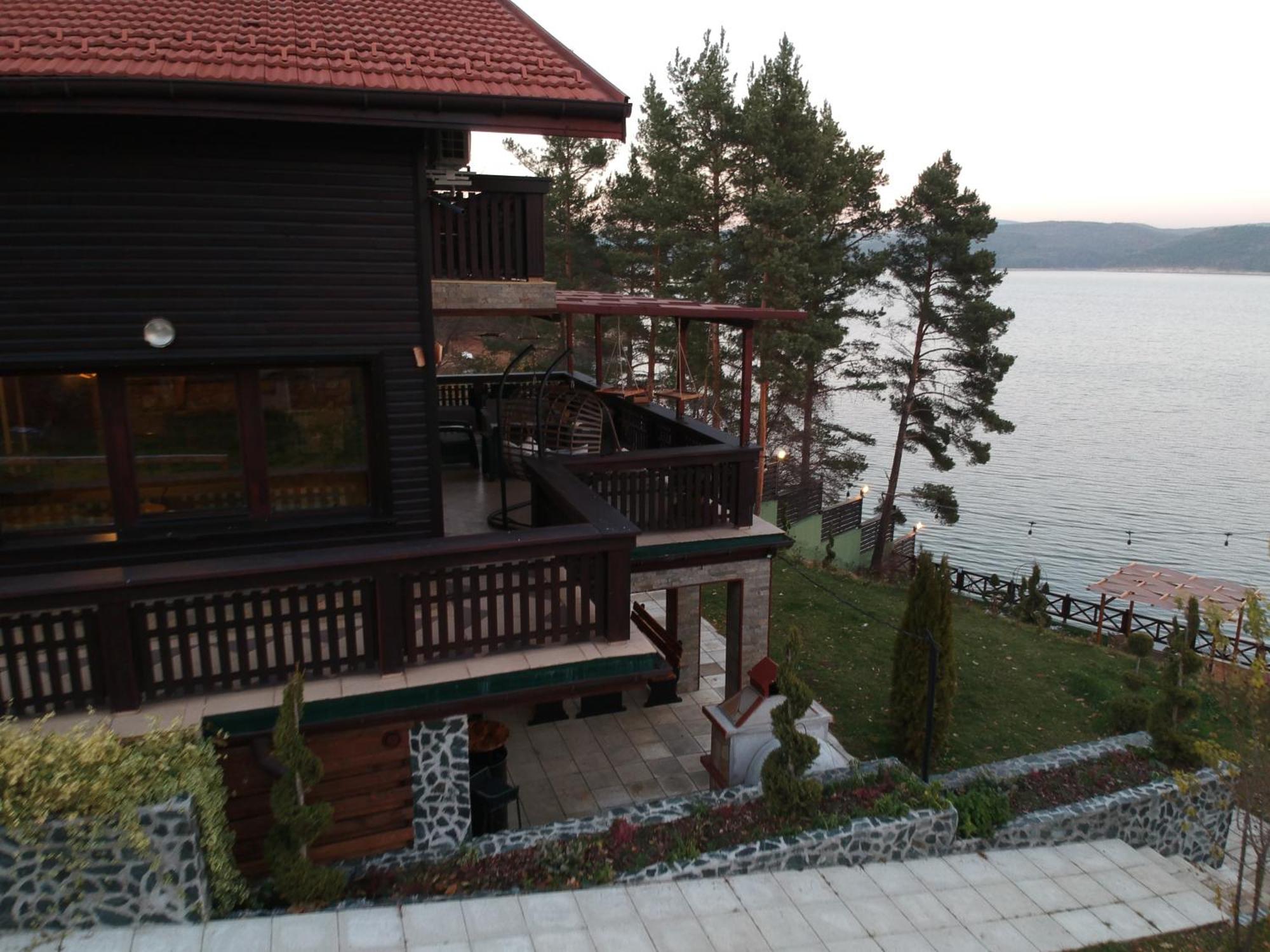 Villa Iskar Lake Residence By Bookvillabg Shtarkelovo Gnezdo Zewnętrze zdjęcie